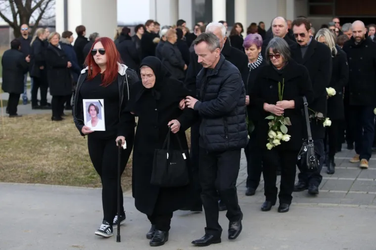 SPROVOD JASMINE DOMINIĆ, NESTALE PRIJE 19 GODINA: U selu vlada opsadno stanje, interventna policija na terenu