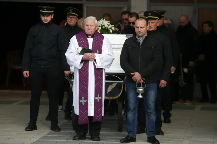 SPROVOD JASMINE DOMINIĆ, NESTALE PRIJE 19 GODINA: U selu vlada opsadno stanje, interventna policija na terenu