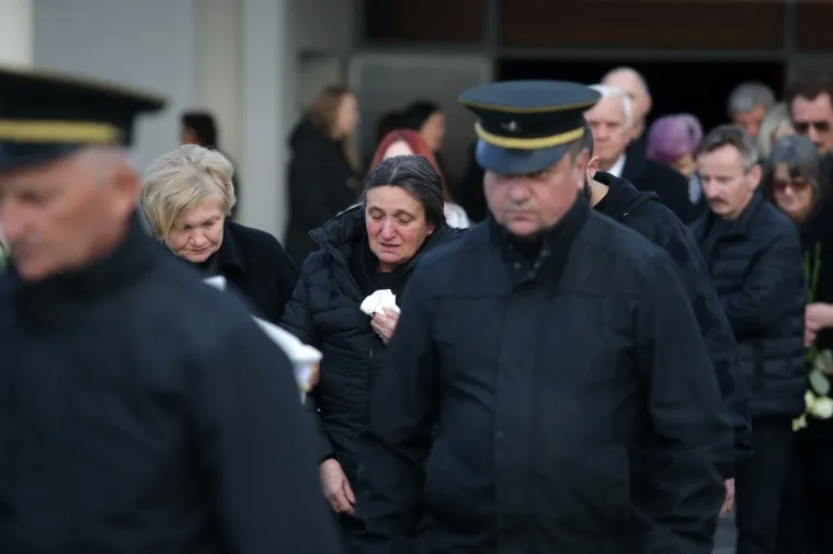 SPROVOD JASMINE DOMINIĆ, NESTALE PRIJE 19 GODINA: U selu vlada opsadno stanje, interventna policija na terenu