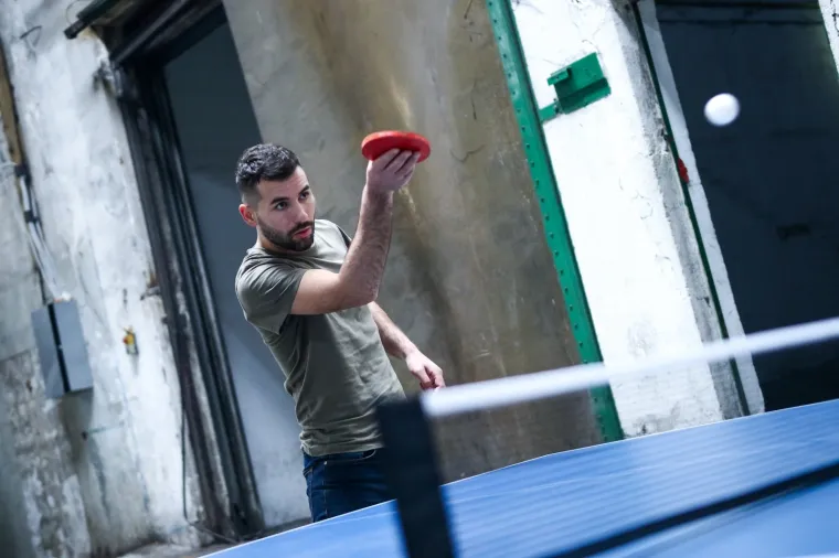 U ovim uvjetima žive migranti: Navečer se okupljaju na jednom mjestu i razmjenuju hranu