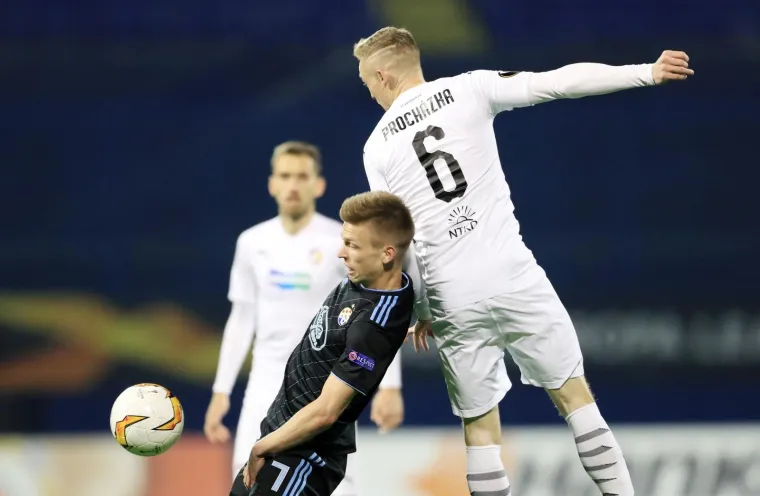 MODRI JURIŠAJU PO POBJEDU: I na povijesnoj utakmici baklja je poletjela prema travnjaku