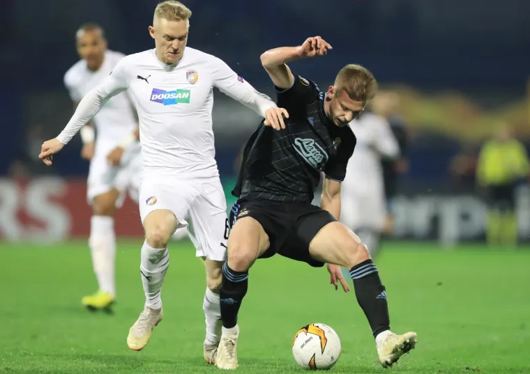 MODRI JURI&Scaron;AJU PO POBJEDU: I na povijesnoj utakmici baklja je poletjela prema travnjaku