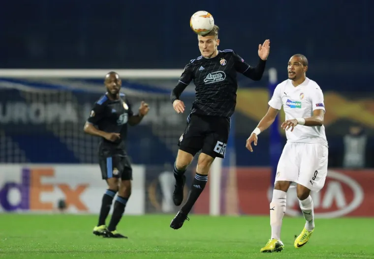 MODRI JURI&Scaron;AJU PO POBJEDU: I na povijesnoj utakmici baklja je poletjela prema travnjaku