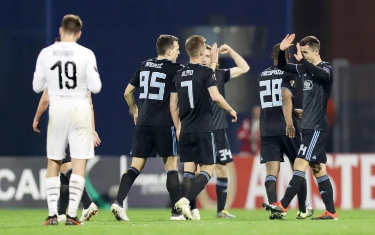 OVO ĆE SE DUGO PAMTITI: Poslije sučeva zvižduka nastala je ludnica, navijači nisu pu&scaron;tali igrače s travnjaka