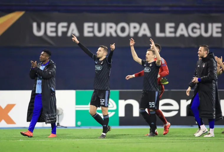 OVO ĆE SE DUGO PAMTITI: Poslije sučeva zvižduka nastala je ludnica, navijači nisu pu&scaron;tali igrače s travnjaka