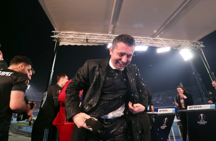 Igrači proslavili pobjedu s trenerom Bjelicom su studiju Arena Sporta