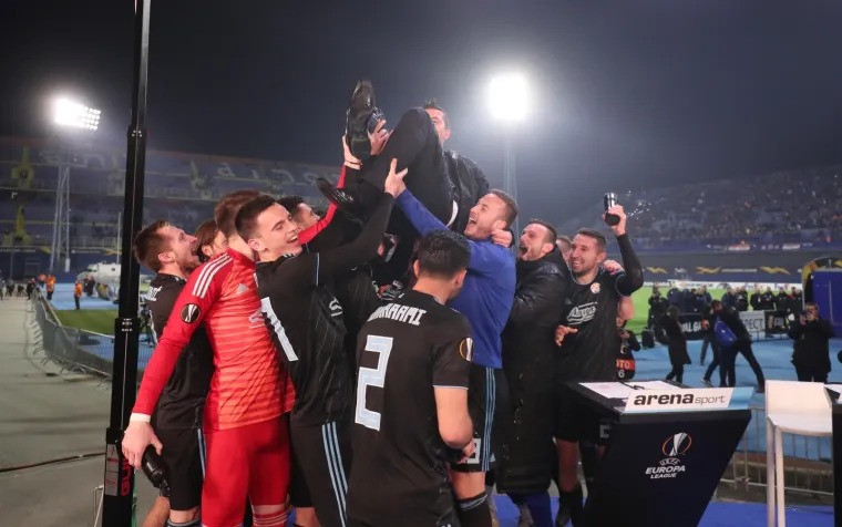 &Scaron;TIMAC PROSLAVIO POBJEDU S IGRAČIMA DINAMA: U&scaron;li su u studio i izvadili &scaron;ampanjac, a onda je krenulo