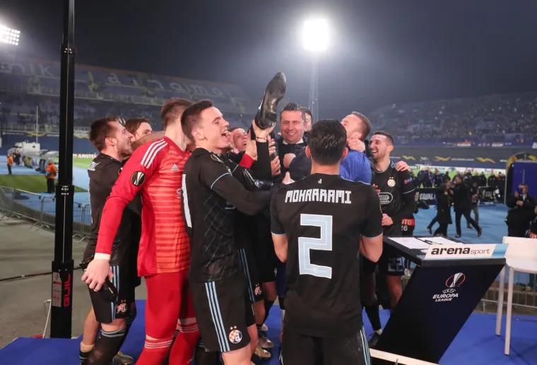 &Scaron;TIMAC PROSLAVIO POBJEDU S IGRAČIMA DINAMA: U&scaron;li su u studio i izvadili &scaron;ampanjac, a onda je krenulo