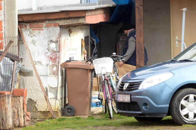Policija pretresla spremi&scaron;te Dominićevih, odnijeli nekoliko vreća