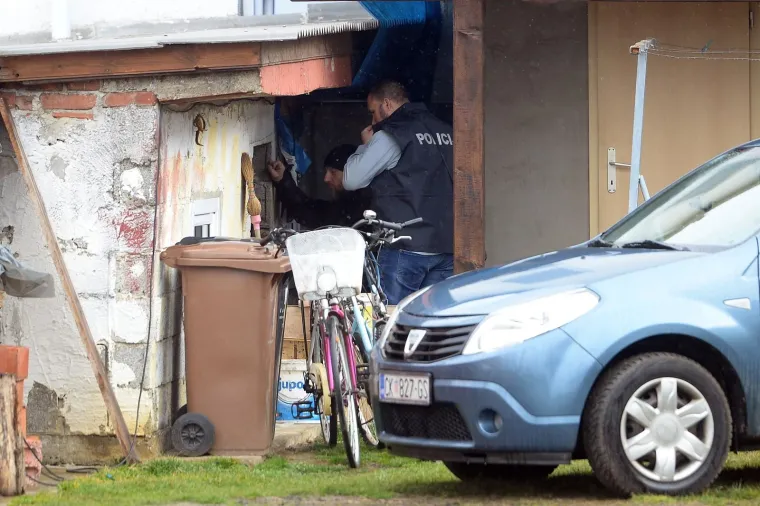 Policija pretresla spremi&scaron;te Dominićevih, odnijeli nekoliko vreća