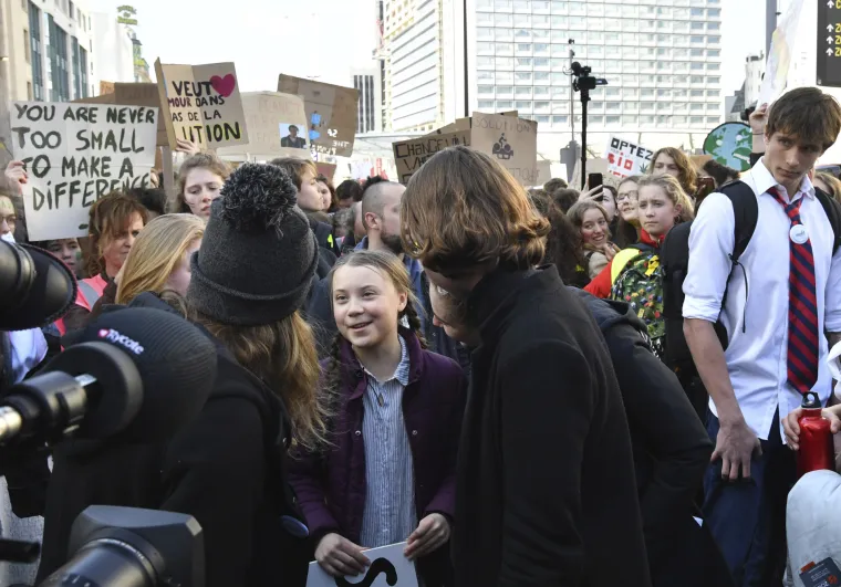 'Na&scaron;a kuća gori': &Scaron;vedska tinejdžerica izvukla na ulice tisuće mladih na prosvjede zbog klimatskih promjena
