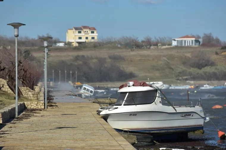 Dramatično u Dalmaciji: Pogledajte koje je posljedice ostavila jedna od najjačih bura