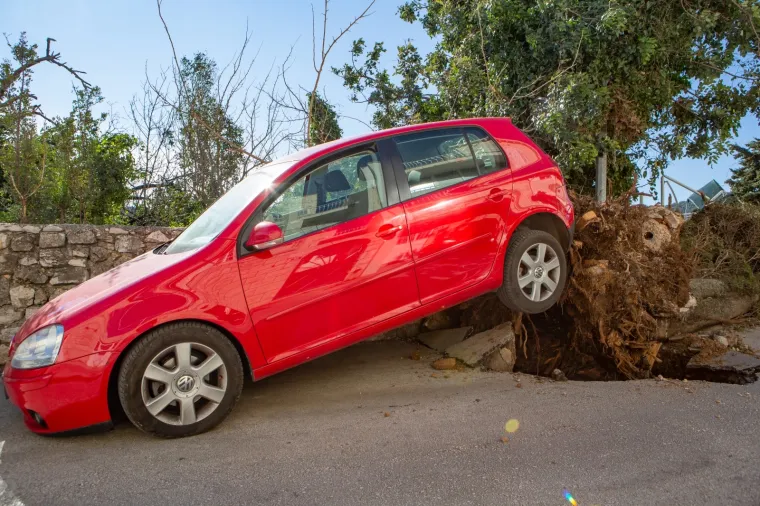 Dramatično u Dalmaciji: Pogledajte koje je posljedice ostavila jedna od najjačih bura