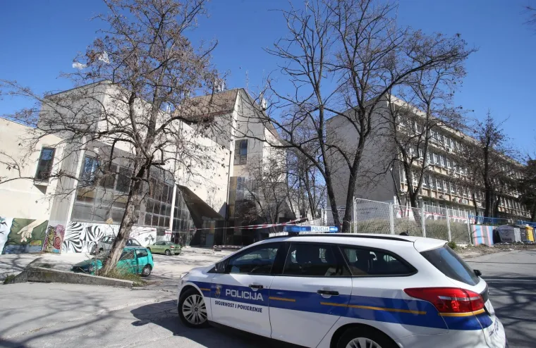 &Scaron;teta po cijelom gradu: Bura u Splitu otežava kretanje, a osjećaj hladnoće je polarni!