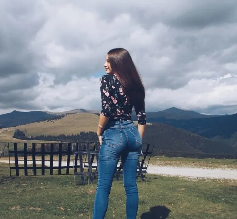 SEKSI OBLINE U SLUŽBI PRIRODE: Skidaju se i na -20 samo da uveličaju veličanstvene prizore