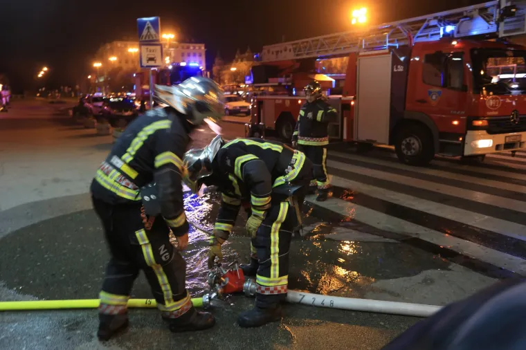 Požar na Glavnom kolodvoru: Gore ormarići za ostavljanje stvari, vatrogasci na terenu