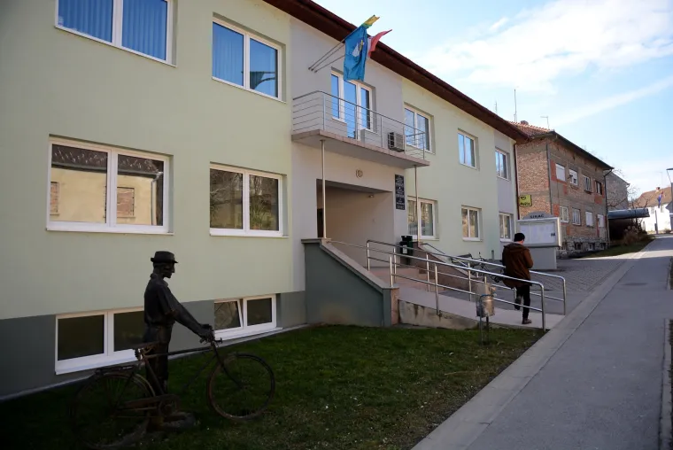 Drama u Pakracu, policija upozorava: 'Pozivamo građane na oprez jer je bjegunac naoružan'