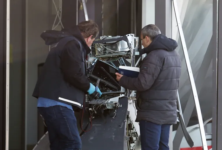 Eksplozija u Primo&scaron;tenu: Razvalili bankomat i ulaz u trgovinu