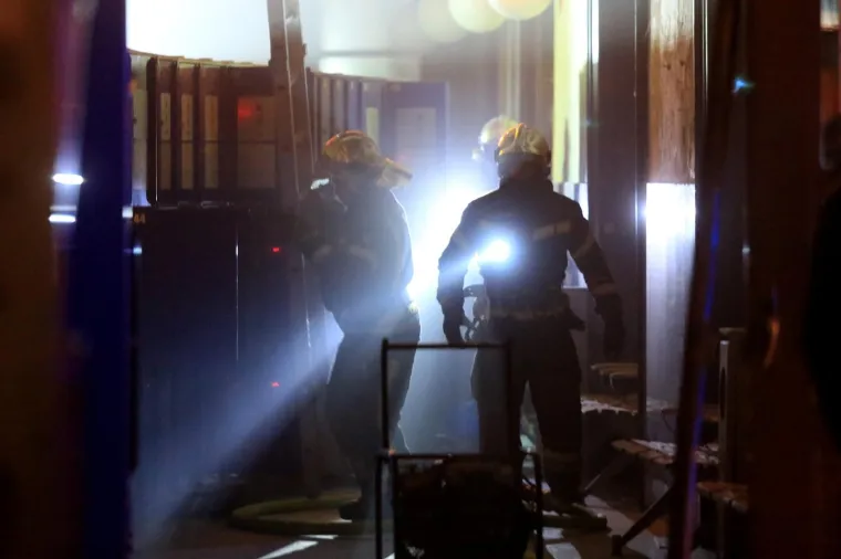 BUKNUO POŽAR U ZGRADI GLAVNOG KOLODVORA U ZAGREBU: Planulo smeće u garderobi