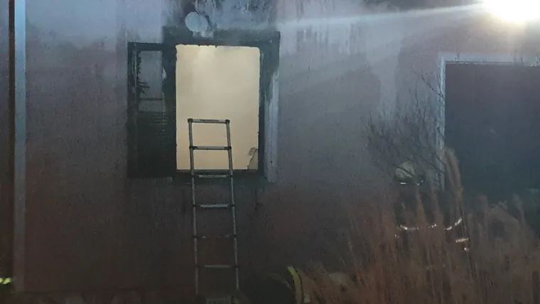 Zapalio vlastitu kuću