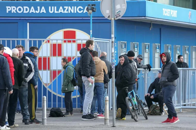 KAD ZAGREPČANI IZGUBE GLAVU ZBOG DINAMA: Onda to izgleda - ovako!