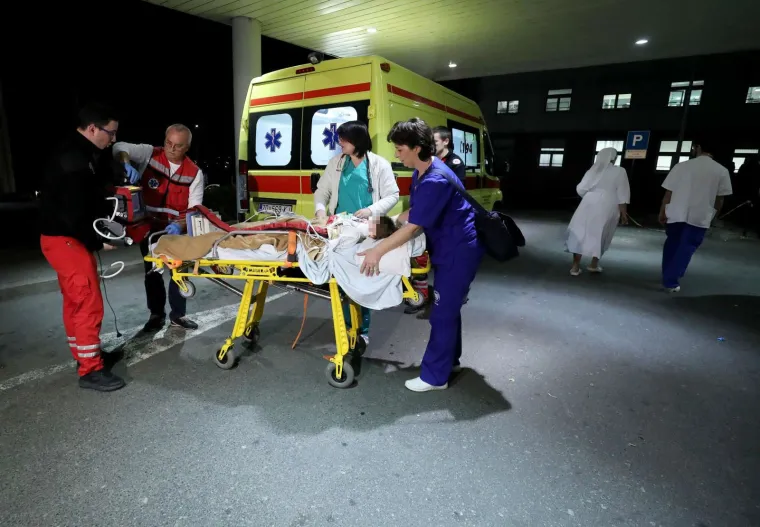 STIGLA NA REBRO: Najteže ozlijeđena djevojčica nije smjela u avion pa je u Zagreb prevezena sanitetskim vozilom