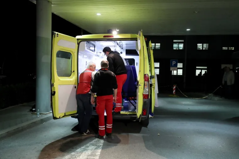 STIGLA NA REBRO: Najteže ozlijeđena djevojčica nije smjela u avion pa je u Zagreb prevezena sanitetskim vozilom