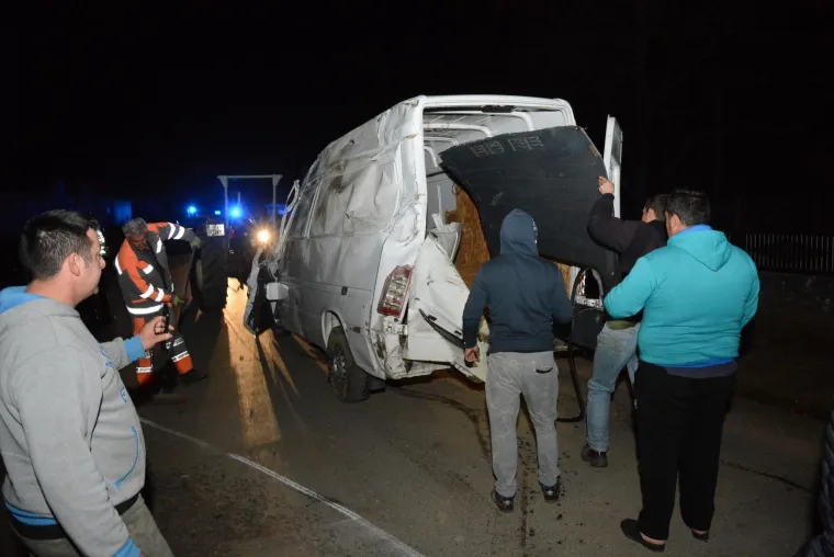 STRAVIČNA NESREĆA KOD BJELOVARA: Prebrzo se vozio kombijem, pa se zabio u rasvjetni stup i oti&scaron;ao u smrt