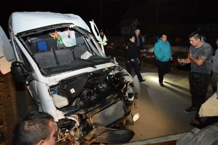 STRAVIČNA NESREĆA KOD BJELOVARA: Prebrzo se vozio kombijem, pa se zabio u rasvjetni stup i oti&scaron;ao u smrt