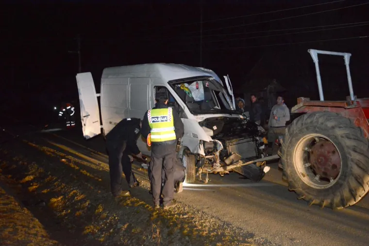 STRAVIČNA NESREĆA KOD BJELOVARA: Prebrzo se vozio kombijem, pa se zabio u rasvjetni stup i oti&scaron;ao u smrt