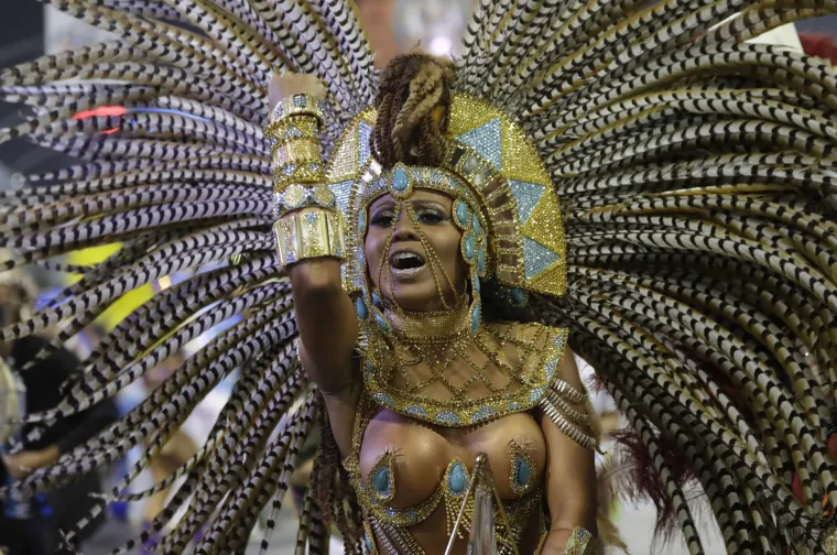 Spektakl je počeo! Seksi plesačice i vrući ritmovi sambe zavladali najpoznatijim karnevalom na svijetu