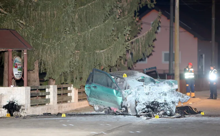Tragedija kod Karlovca: Izgubio kontrolu nad vozilom, sletio van kolnika i poginuo