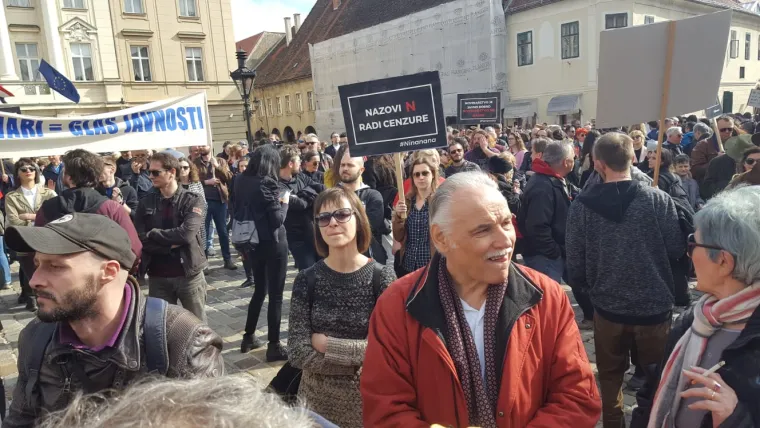 Veliki novinarski prosvjed u Zagrebu protiv cenzure: Oteli ste medije, novinarstvo ne damo!