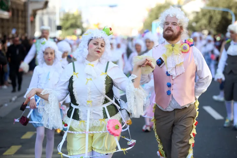 VESELI KARNEVAL U RIJECI: Cijeli je ovaj &scaron;u&scaron;ur do&scaron;la pogledati i predsjednica