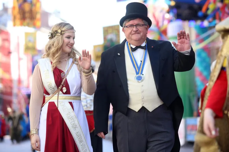 VESELI KARNEVAL U RIJECI: Cijeli je ovaj &scaron;u&scaron;ur do&scaron;la pogledati i predsjednica