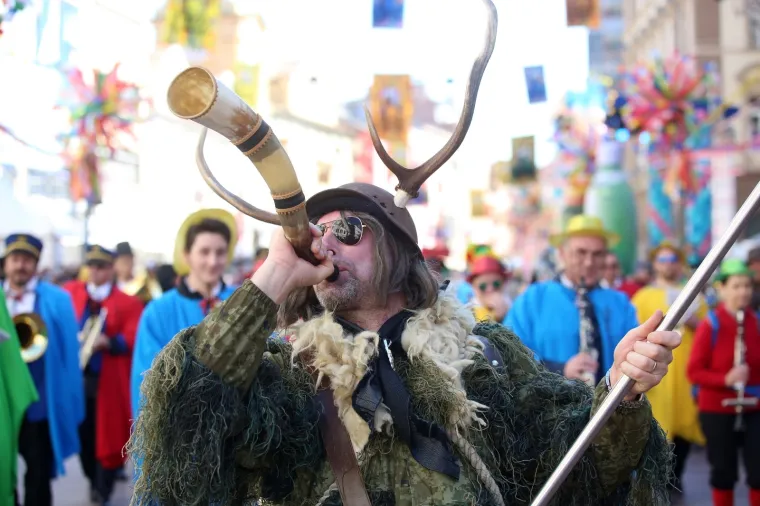 VESELI KARNEVAL U RIJECI: Cijeli je ovaj &scaron;u&scaron;ur do&scaron;la pogledati i predsjednica