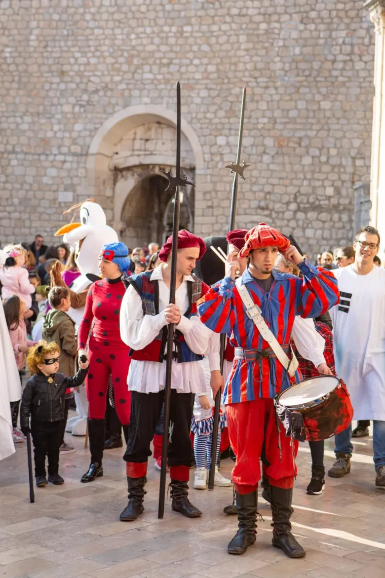 Dubrovnik: Maškarana povorka djece i roditelja preko Straduna 03.03.2019., Stradun, Dubrovnik - Maskarana povorka djece i roditelja preko Straduna.
Photo: Grgo Jelavic/PIXSELL