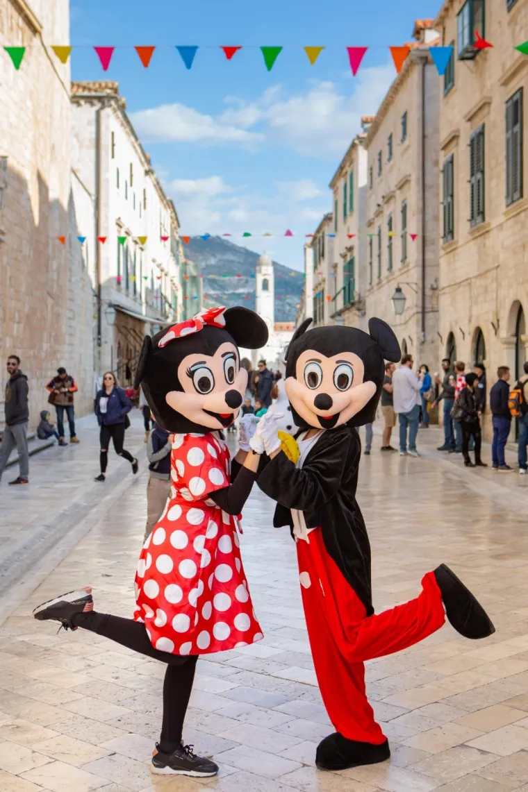 Dubrovnik: Maškarana povorka djece i roditelja preko Straduna 03.03.2019., Stradun, Dubrovnik - Maskarana povorka djece i roditelja preko Straduna.
Photo: Grgo Jelavic/PIXSELL
