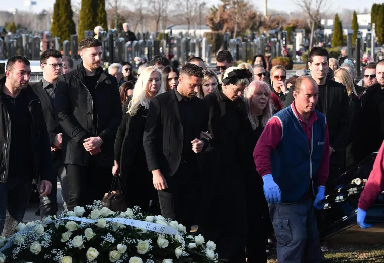 Obitelj i prijatelji oprostili su se od Divne Karleuše na Novom bežanijskom groblju.
