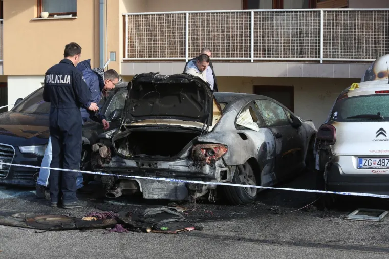 Vatrena stihija: Na zagrebačkom Jaku&scaron;evcu izgorjela čak tri automobila!