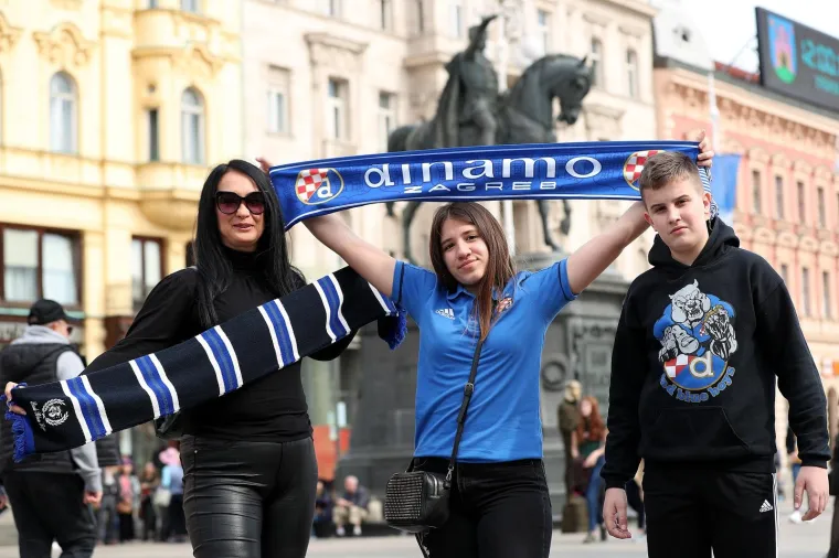 NAVIJAČKA GROZNICA U ZAGREBU: Grad di&scaron;e za Dinamo