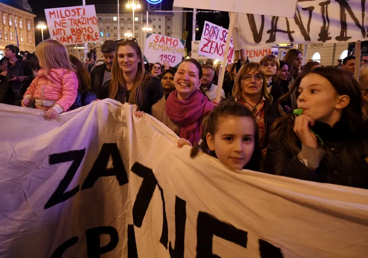 Žene u ovogodi&scaron;njem prosvjednom mar&scaron;u pod sloganom Glasne i borbene
