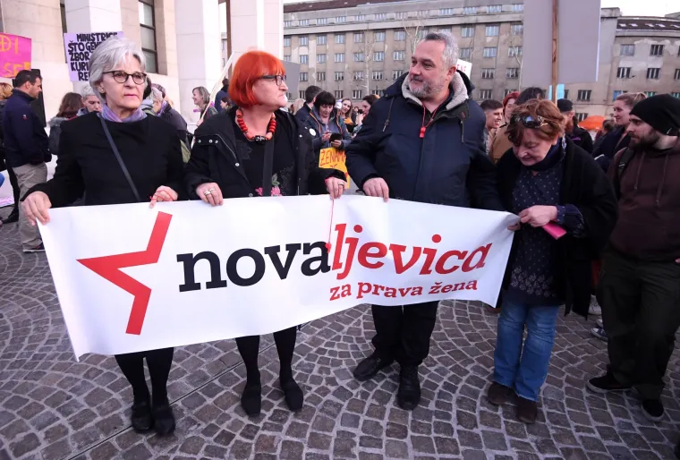 Žene u ovogodi&scaron;njem prosvjednom mar&scaron;u pod sloganom Glasne i borbene