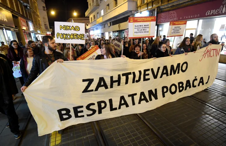Žene u ovogodi&scaron;njem prosvjednom mar&scaron;u pod sloganom Glasne i borbene