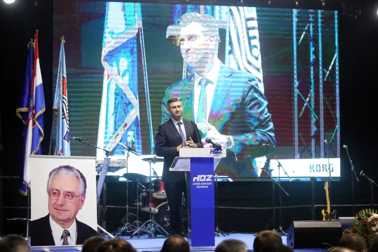 Predizborni skup HDZ-a u Gospiću: I Andrej Plenković do&scaron;ao dati podr&scaron;ku Marijanu Kustiću