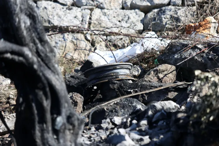 Stravična nesreća kod Primo&scaron;tena: Fiat sletio s ceste i zapalio se, djevojka izgorjela u autu