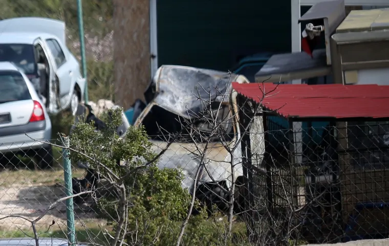 Stravična nesreća kod Primo&scaron;tena: Fiat sletio s ceste i zapalio se, djevojka izgorjela u autu