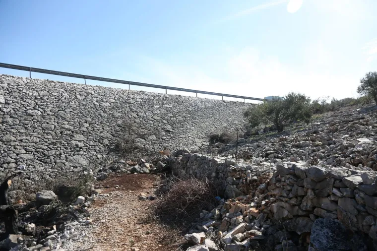 NESREĆA KOD PRIMO&Scaron;TENA: 20-godi&scaron;nja djevojka izgorjela u autu koji je sletio s ceste