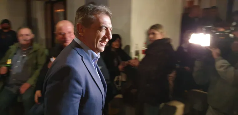 Pogledajte atmosferu u stožerima nakon objave rezultata bitke za Liku