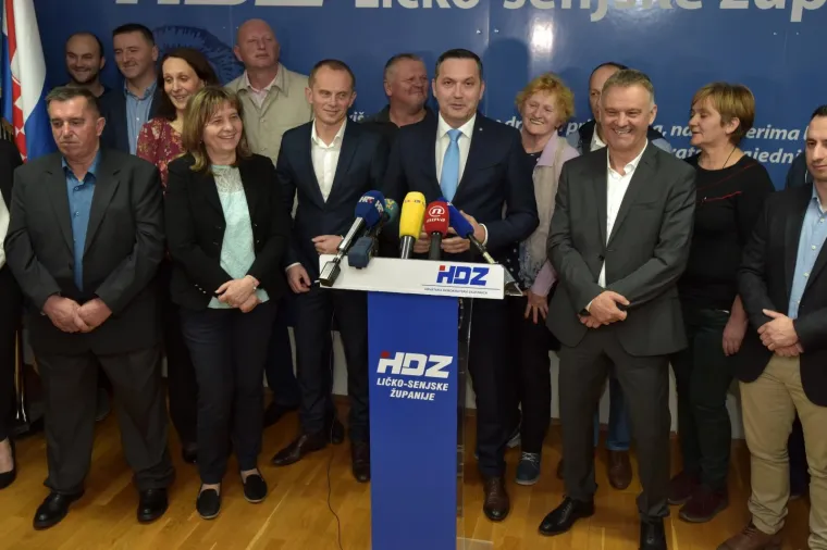 Pogledajte atmosferu u stožerima nakon objave rezultata bitke za Liku